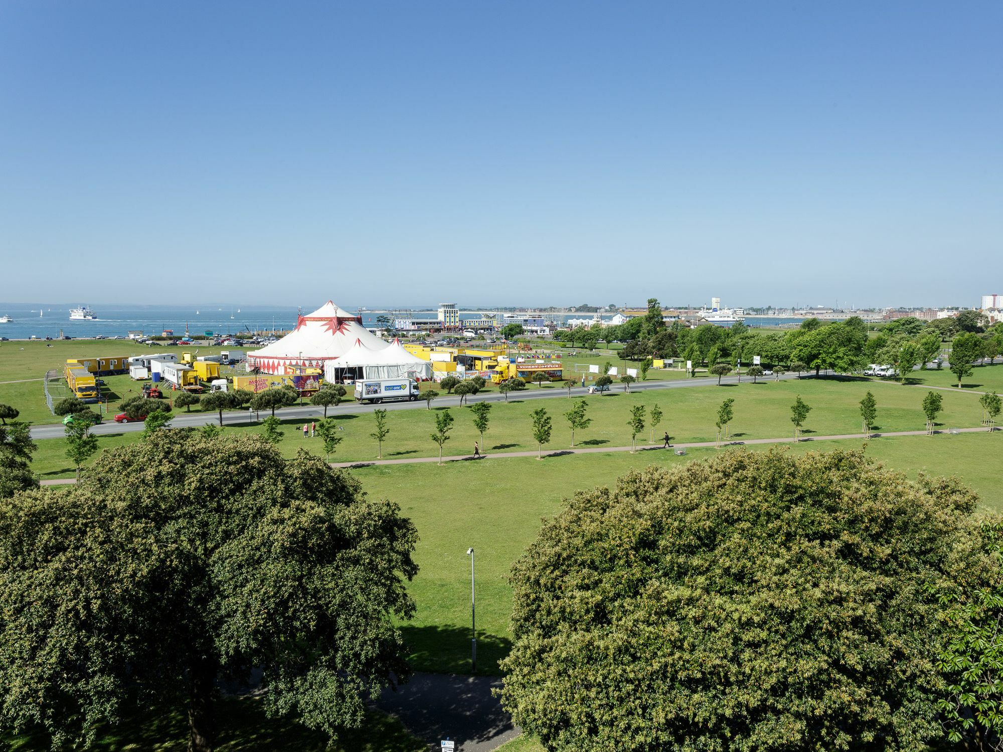 Western Parade Apartments Southsea Buitenkant foto